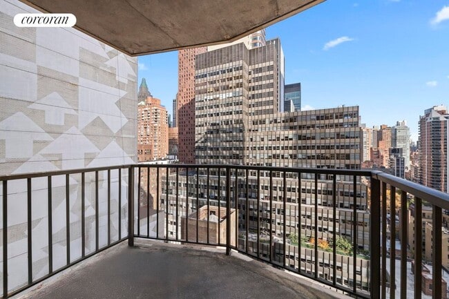 Foto del edificio - 212 E 47th St