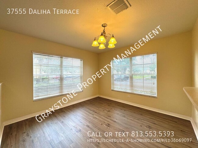 Foto del edificio - 37555 Daliha Terrace