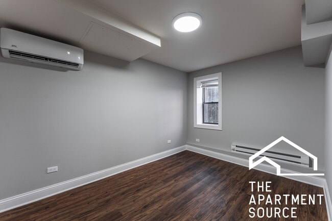Foto del edificio - 5746 N Winthrop Ave