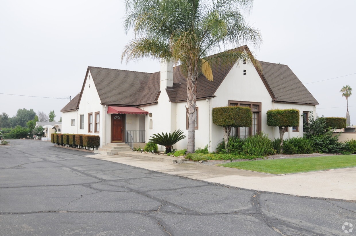 Building Photo - 5611 W Mission Blvd