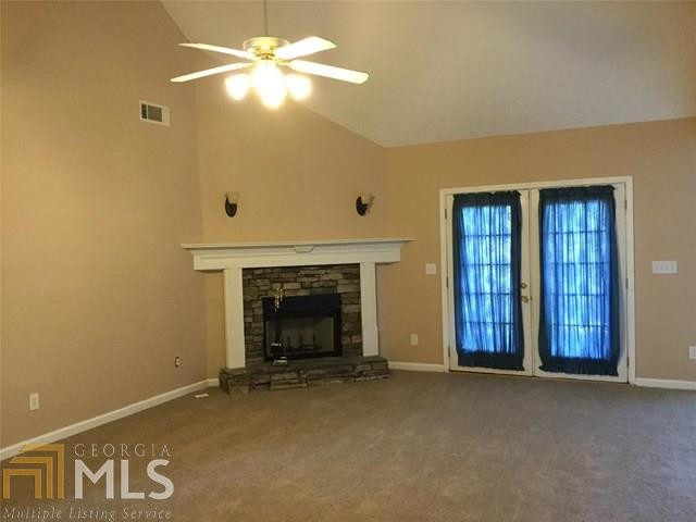 Foto del edificio - 131 Hunter's Pointe Ct