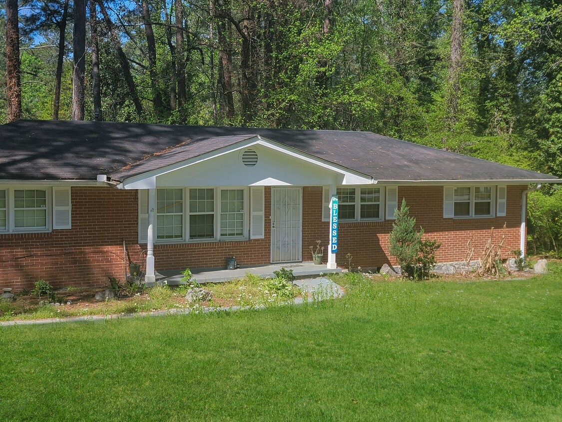 Primary Photo - Spacious 3BR Ranch in Prime Atlanta Location!