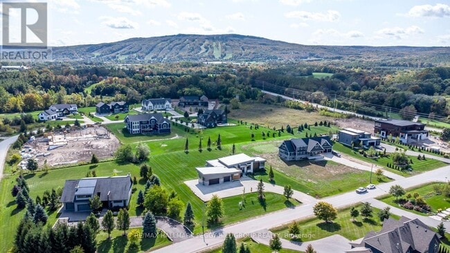 Building Photo - 7 Meadowlark Way
