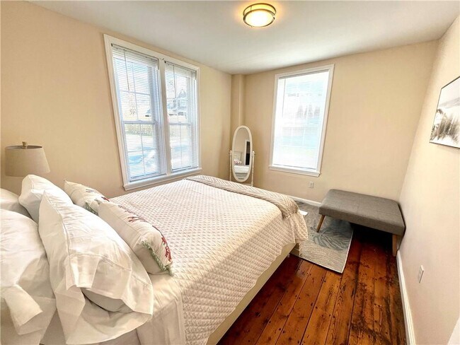 Foto del edificio - 191 Coggeshall Ave