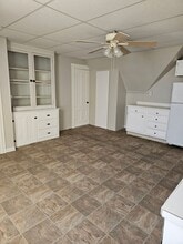 Building Photo - 495 Rimmon St