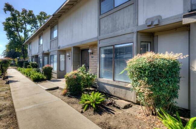 Foto del edificio - 4676 E Alamos Ave