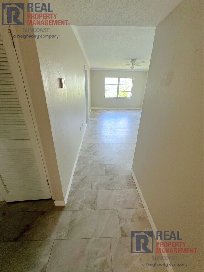 Foto del edificio - 4109 Lake Bayshore Dr