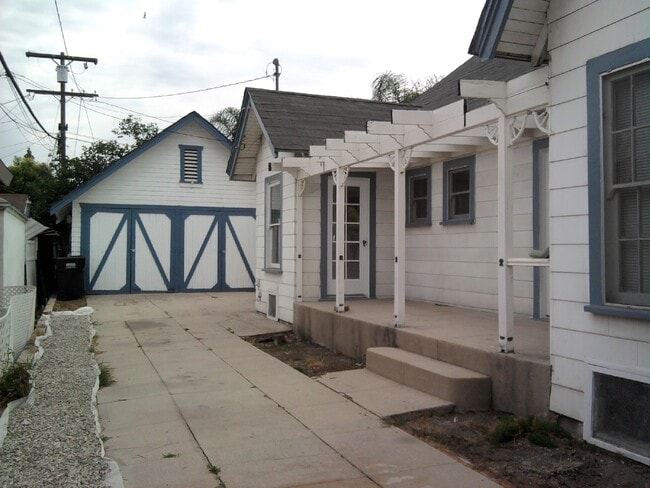 Building Photo - 8830 Underwood St