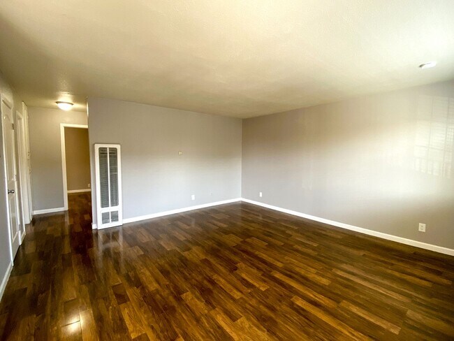Foto del interior - 616 O Street