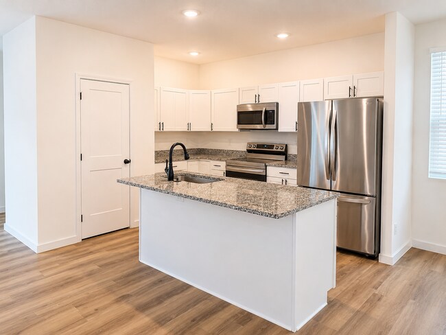 Foto del edificio - 4632 Freund St SW