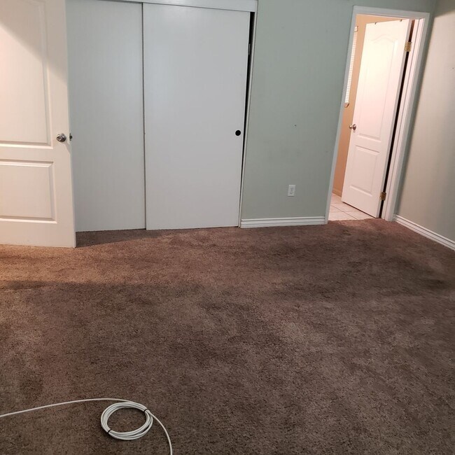 Foto del edificio - 5939 Petite Ct