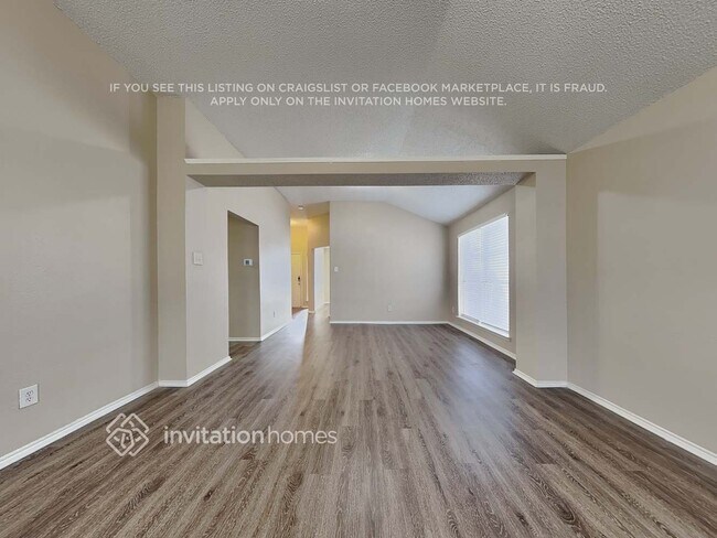 Foto del edificio - 10220 Cypress Hills Dr