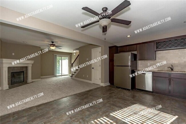 Building Photo - 8318 N Spruce Ave