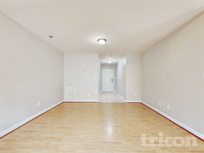 Foto del edificio - 619 Overlook Rd