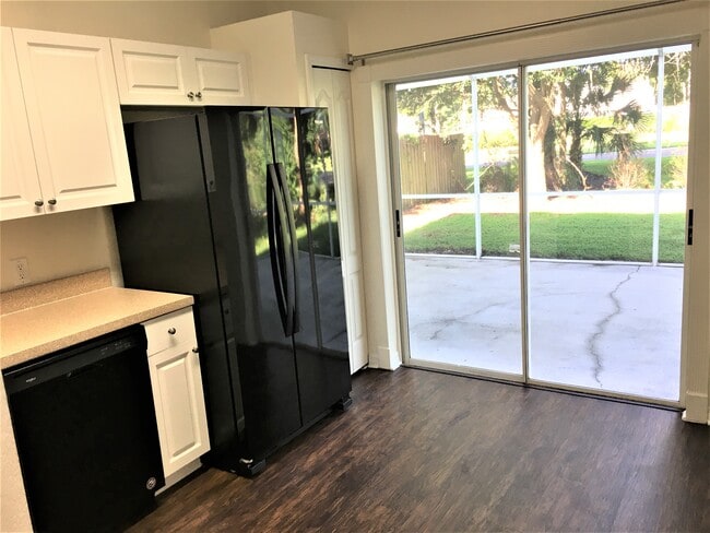 Building Photo - 8535 Quarter Horse Dr