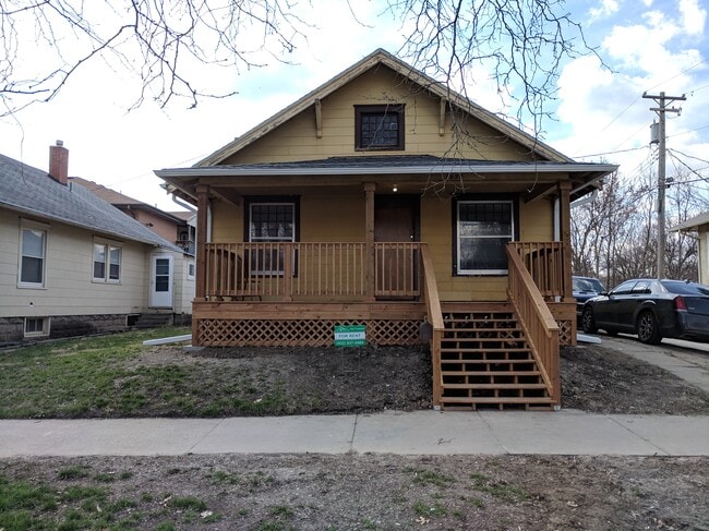 Building Photo - 1225 S 13th St