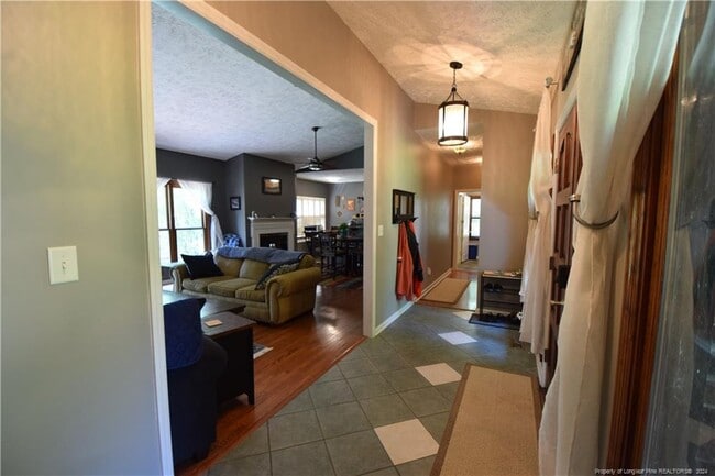 Building Photo - 187 Lakewind Ct