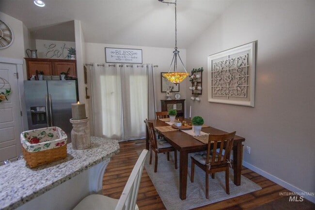 Building Photo - Bear Creek Meridian
