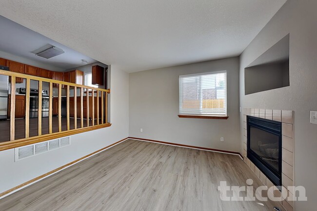 Building Photo - 446 W 116th Pl