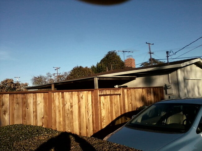 Building Photo - 275 E Arbor Ave