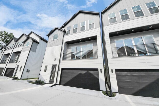 Foto del edificio - 2420 Harrington St