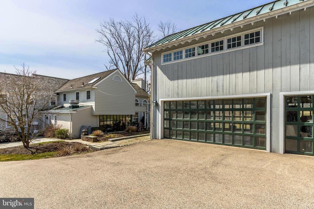 Primary Photo - 373 Pineville Rd