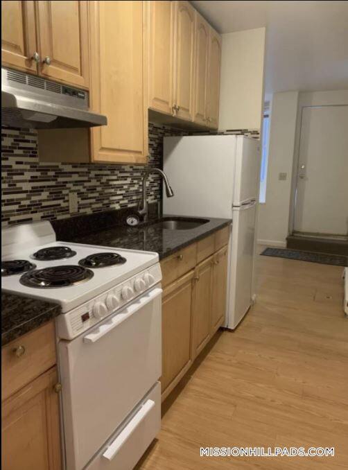 Foto del edificio - 2 Shepherd Ave