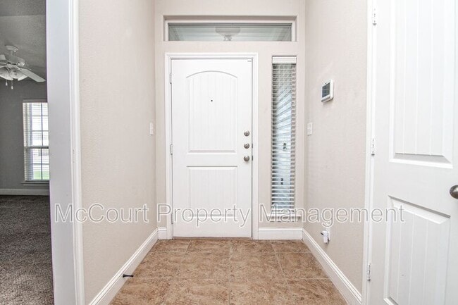 Foto del edificio - 805 Candlestick Dr