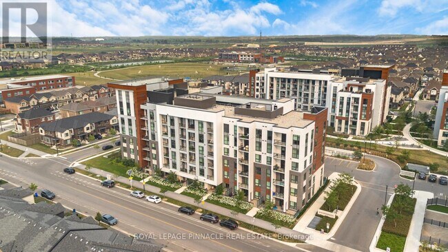 Photo du bâtiment - 460 Gordon Krantz Ave