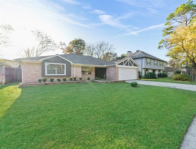 Foto del edificio - 17311 Seven Pines Dr