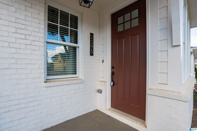 Building Photo - 1195 Windsor Sq