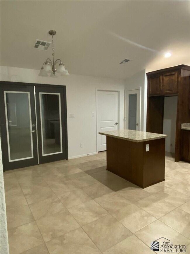 Foto del edificio - 8720 E 41st St
