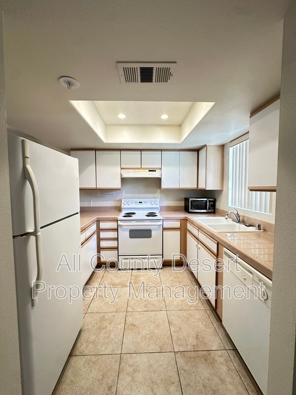 Building Photo - 44520 San Rafael Ave