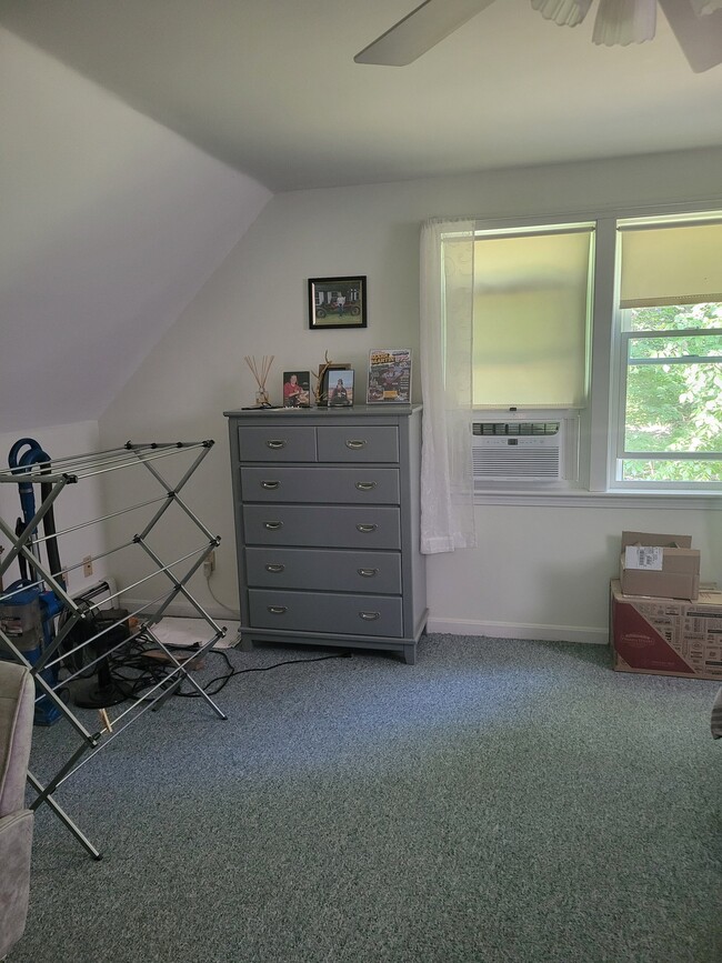 Building Photo - 24 Edgewood Cir