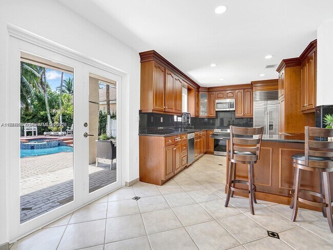 Building Photo - 5343 NW 111th Ct