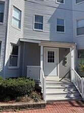 Building Photo - 60 Pleasant St