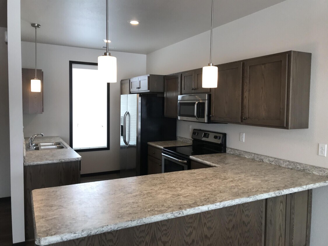 Foto principal - 723 14th St SE