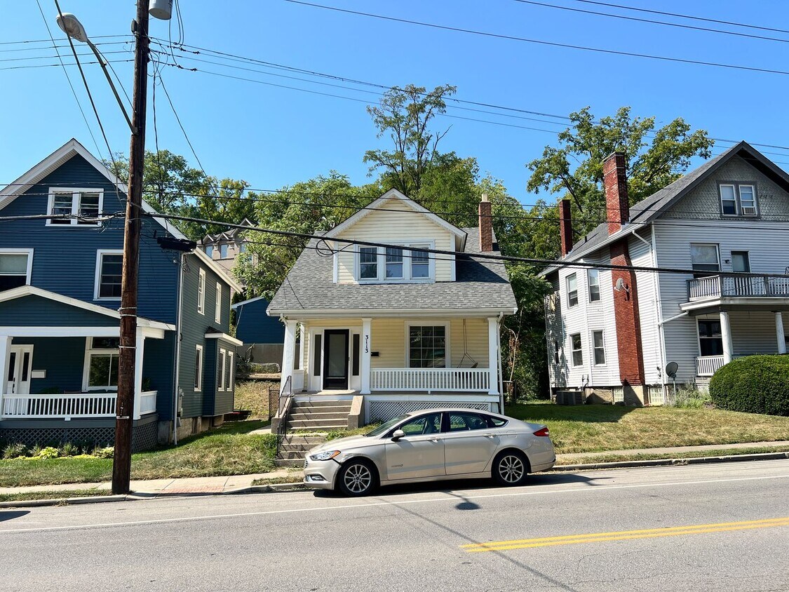 Cute 3 bed 2 bath home | Mt Lookout - Cute 3 bed 2 bath home |  Mt Lookout