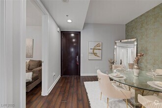 Building Photo - 4525 Dean Martin Dr