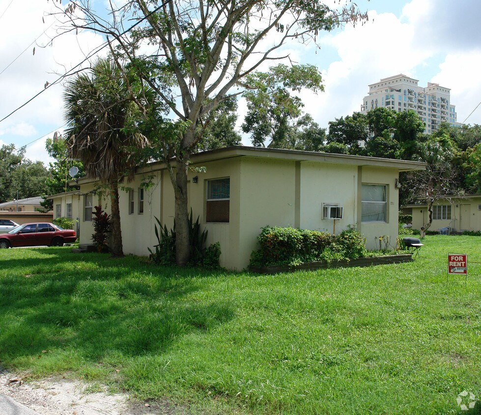 Foto del edificio - Coontie Court Apartments: