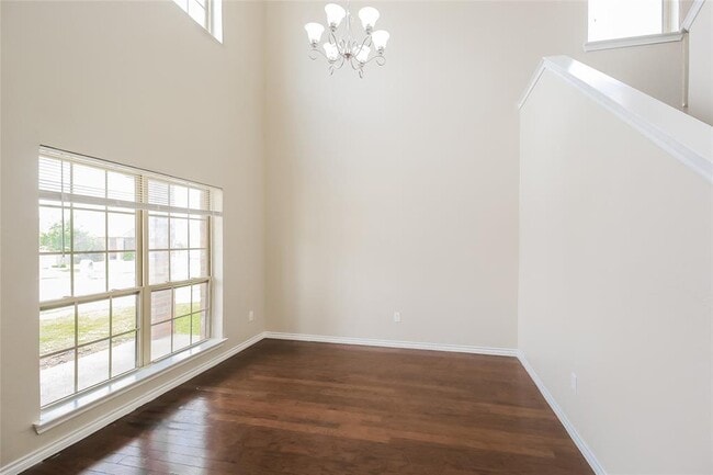 Foto del edificio - 10416 Westover Ave