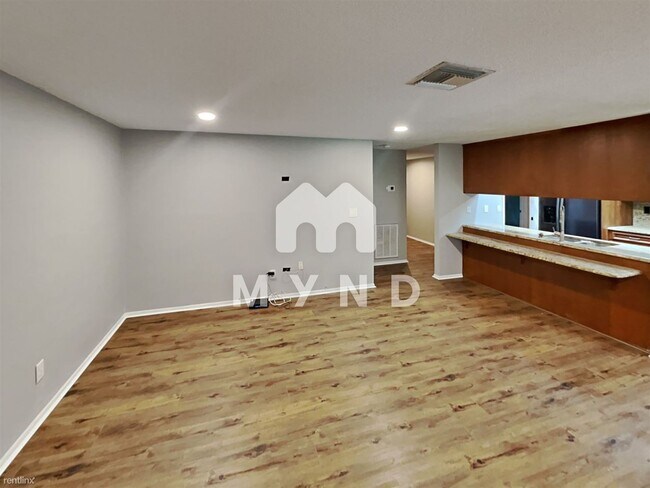 Building Photo - 3 br, 2 bath House - 2036 Whitney Dr