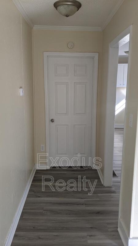 Foto del edificio - 222 Tempting Church Rd