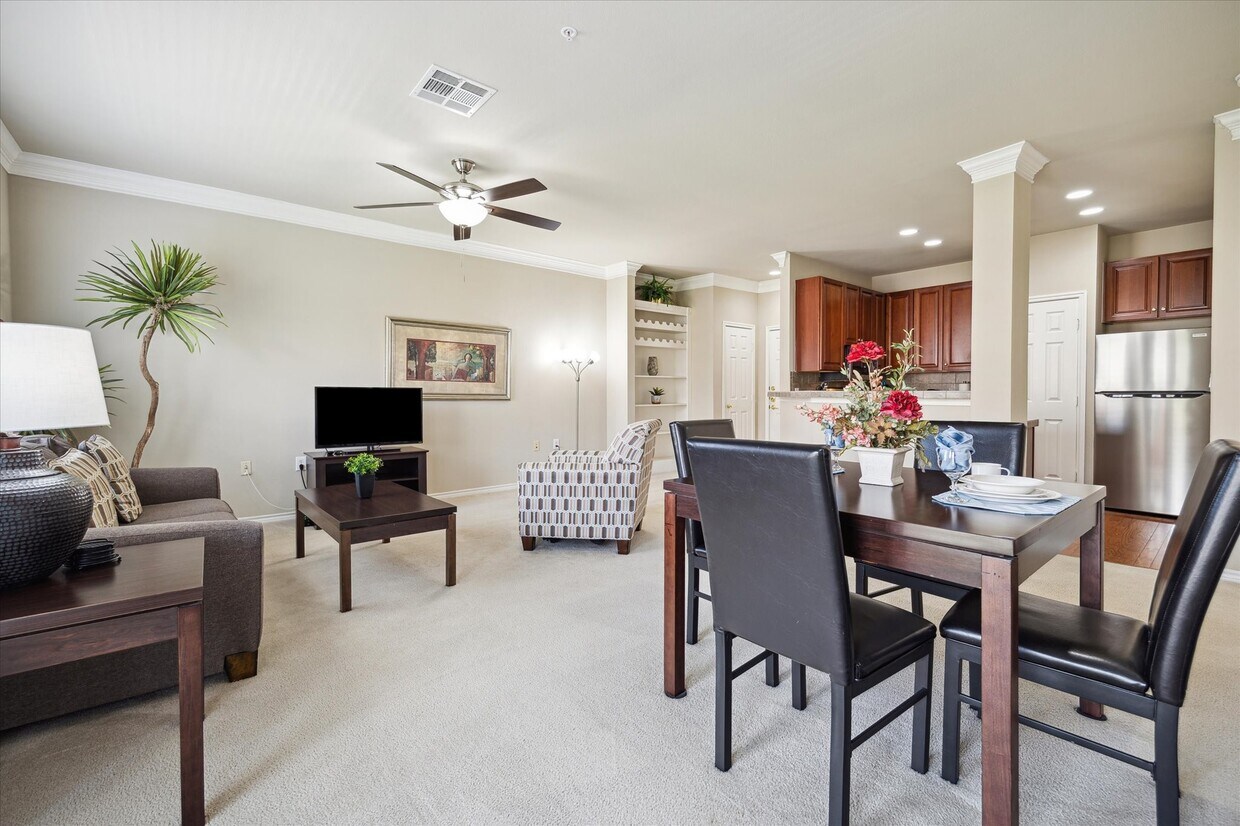 Foto principal - 2400 McCue Rd