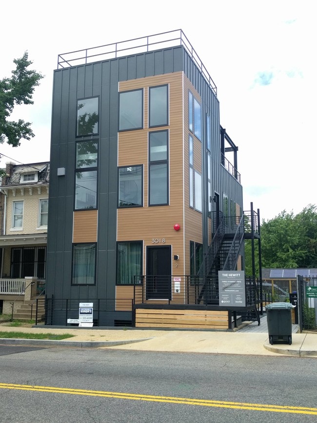 Building Photo - 3018 12th St NE