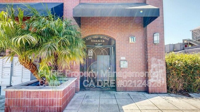 Building Photo - 110 5th St
