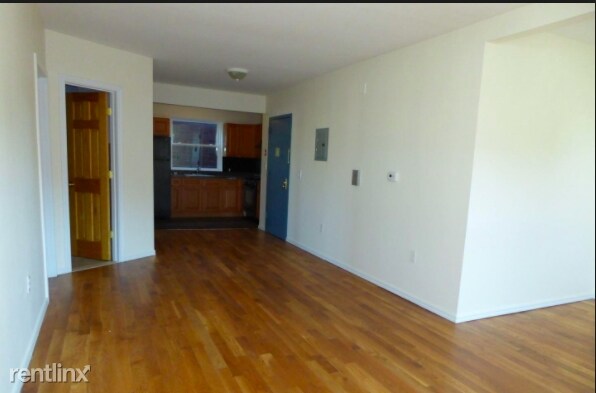 Building Photo - 441 E 180th St