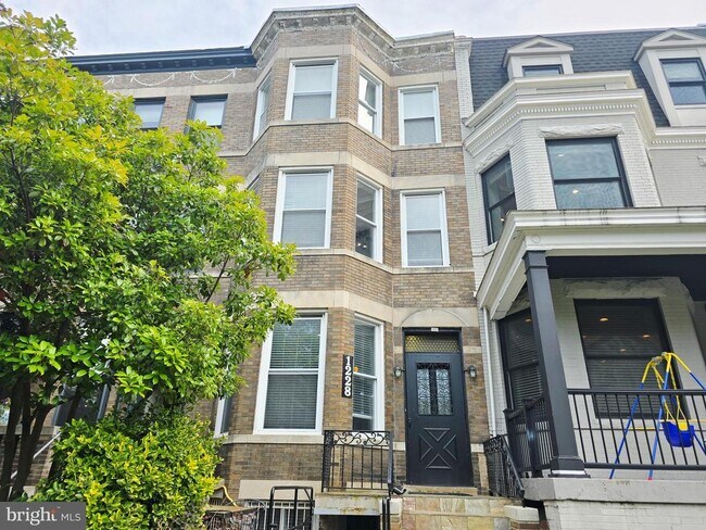 Foto del edificio - 1228 Fairmont St NW