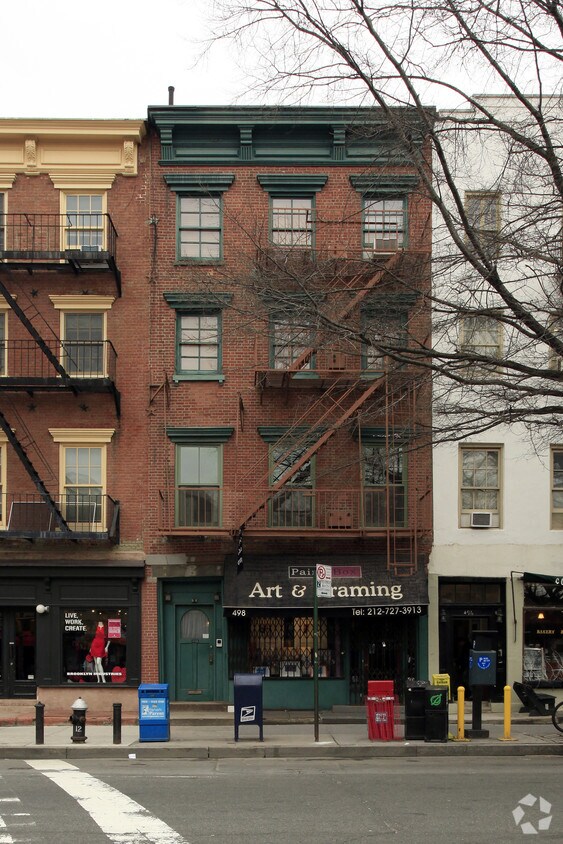 Building Photo - 498 Hudson St