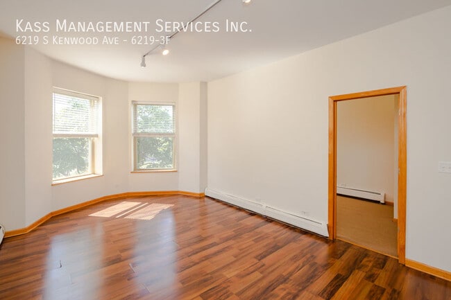 Building Photo - 6219 S Kenwood Ave